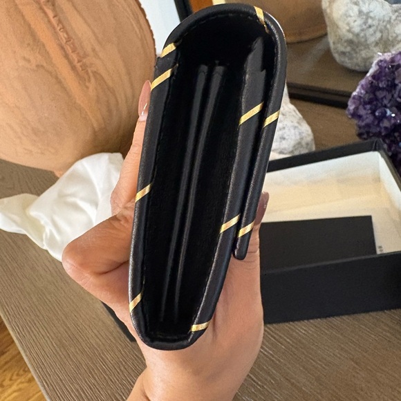 Gucci Black and Gold Leather Striped Wallet - Picture 3 of 13